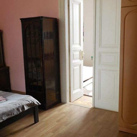 2 Room Apartment Near Opera House Львів Екстер'єр фото